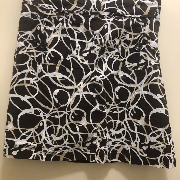 Clothes - Picture 9 of 16